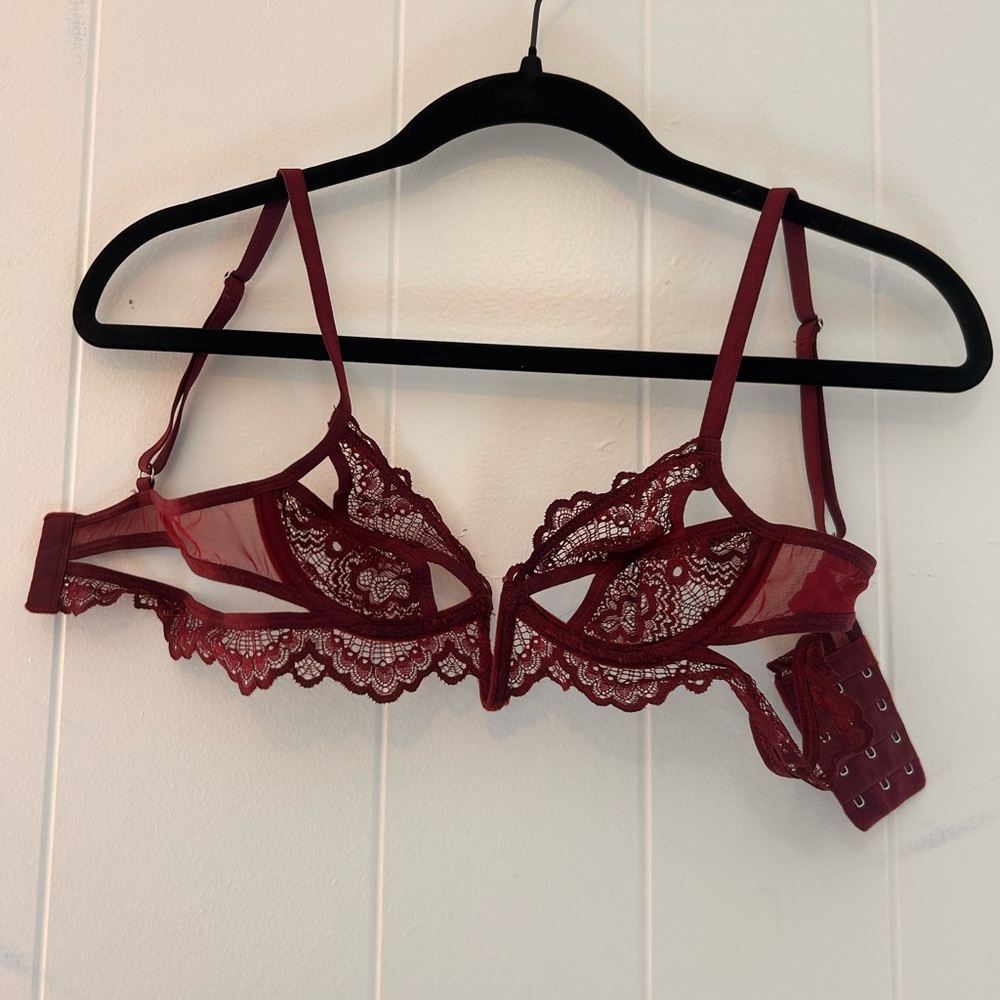 Victoria's Secret Burgundy Lace Bra
